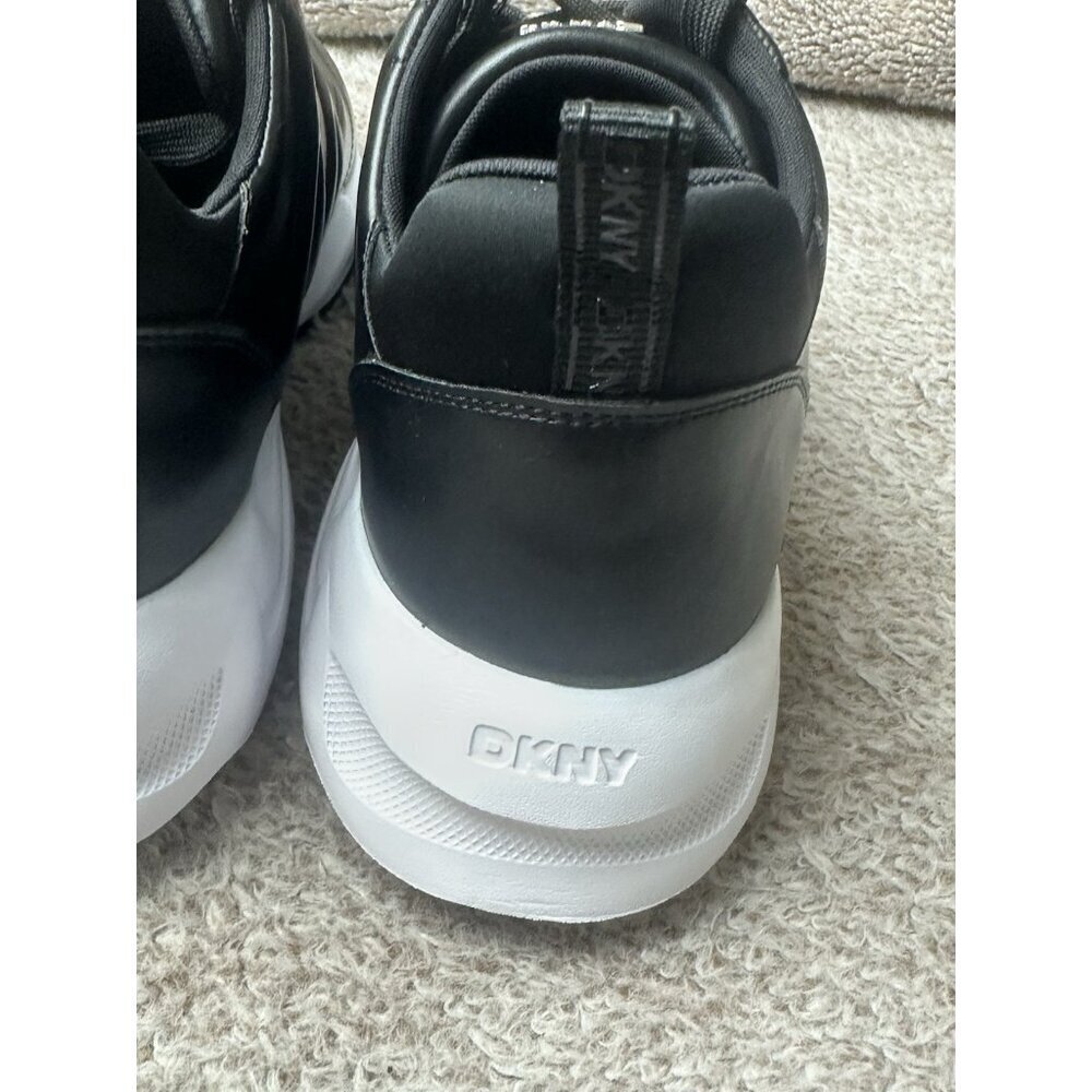 NEW DKNY Decorah Black Athletic Chunky Sole Shoes Womens Sneaker Size 10 - Picture 6 of 15
